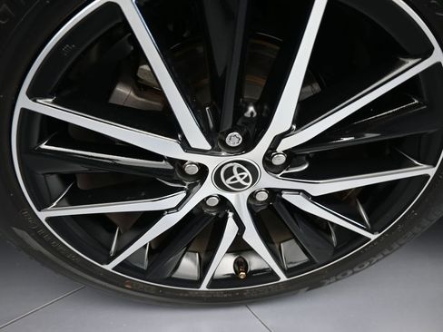 Used 2022 Toyota Camry SE image 38