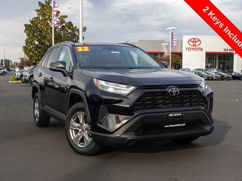 Used 2022 Toyota RAV4 XLE image 2