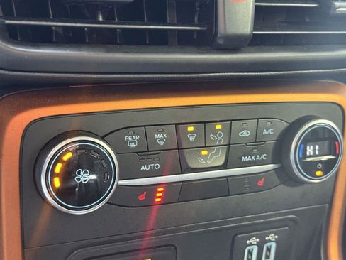 Used 2022 Ford EcoSport SE w/ SE Convenience Package image 19