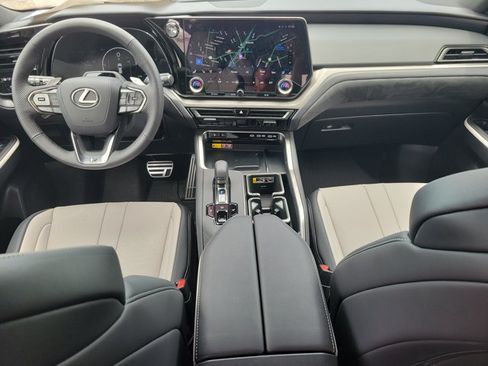 Used 2026 Lexus TX 500h AWD w/ Technology Package image 12