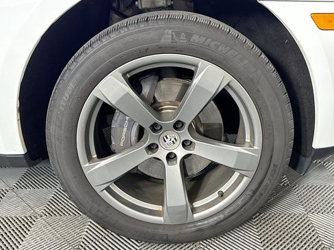 Used 2023 Porsche Macan AWD/4WD image 54
