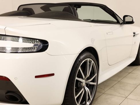 Used 2016 Aston Martin V8 Vantage GT image 41