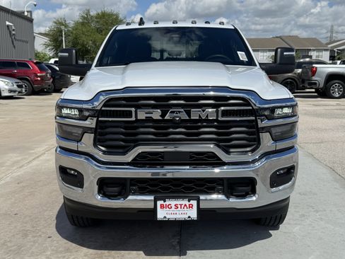 New 2026 RAM 2500 Tradesman AWD/4WD image 3