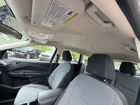 Used 2017 Ford Escape S FWD image 21