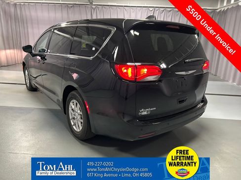 New 2026 Chrysler Voyager LX image 5