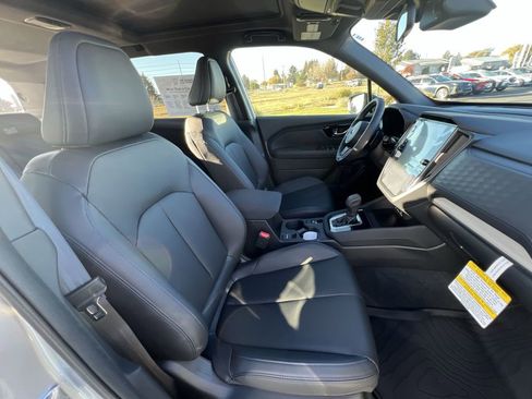 New 2025 Subaru Forester Limited image 29