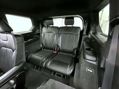 Used 2022 Jeep Grand Cherokee L Overland w/ Advanced Protech Group III image 21