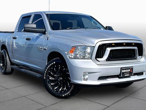 Used 2015 RAM 1500 Express AWD/4WD image 2