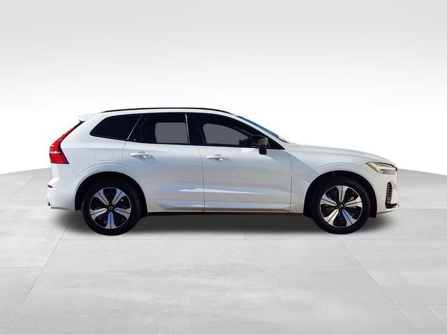 Certified 2024 Volvo XC60 T8 Core AWD/4WD image 9