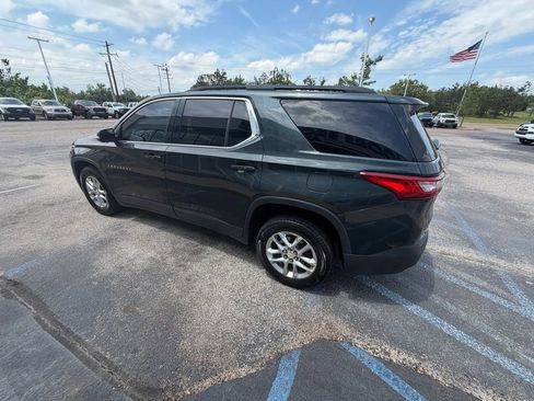 Used 2020 Chevrolet Traverse LT FWD image 5