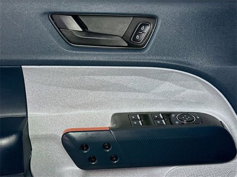 Certified 2022 Ford Maverick XLT w/ Equipment Group 300A Standard image 15