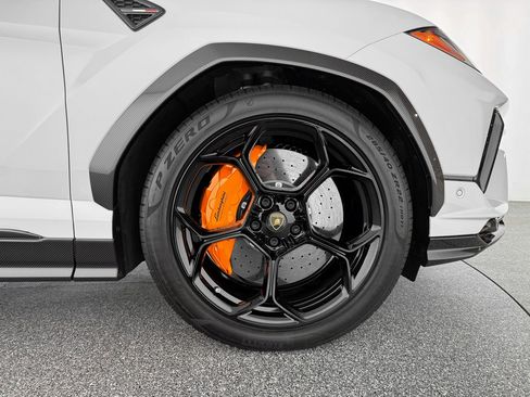 Used 2024 Lamborghini Urus Performante image 37