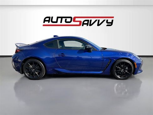 Used 2024 Toyota GR86 Premium image 8