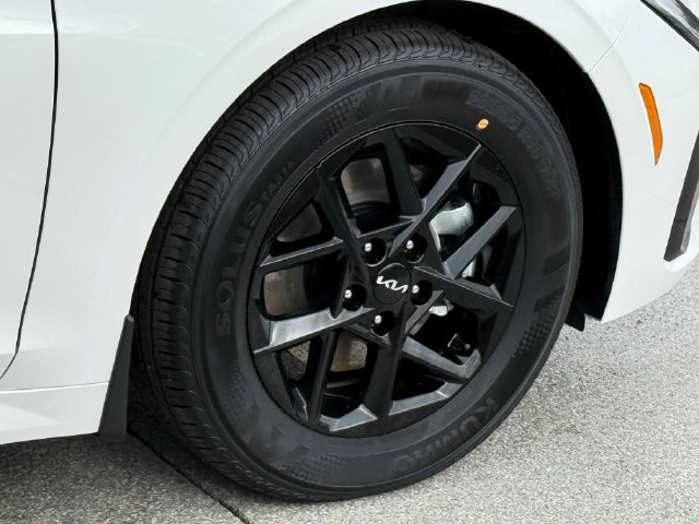 New 2026 Kia K5 LXS FWD image 16