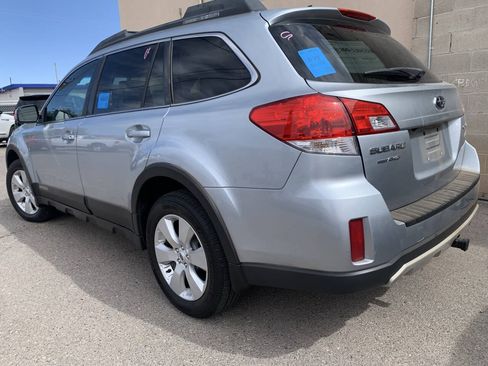 Used 2012 Subaru Outback 2.5i Limited AWD/4WD image 4