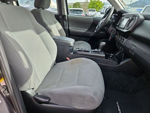 Used 2018 Toyota Tacoma SR AWD/4WD image 30