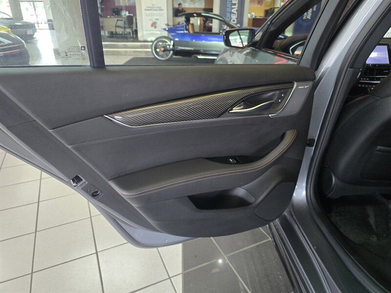 Used 2021 Cadillac CT5 V w/ Premium Package AWD/4WD image 10