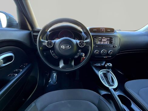 Used 2017 Kia Soul FWD image 8