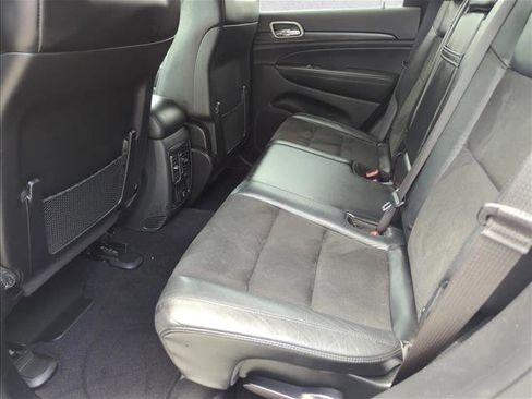 Used 2020 Jeep Grand Cherokee Altitude RWD image 10