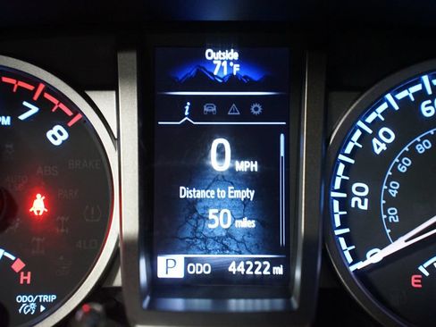 Certified 2023 Toyota Tacoma SR5 RWD image 17