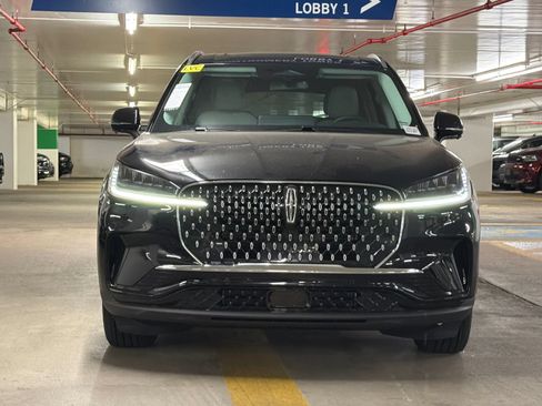 New 2026 Lincoln Aviator 2WD image 3