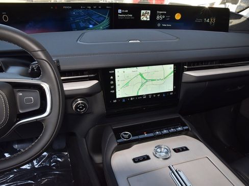 New 2025 Lincoln Navigator L Reserve image 28