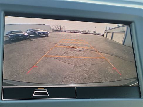 Used 2024 Chevrolet Equinox LT image 18