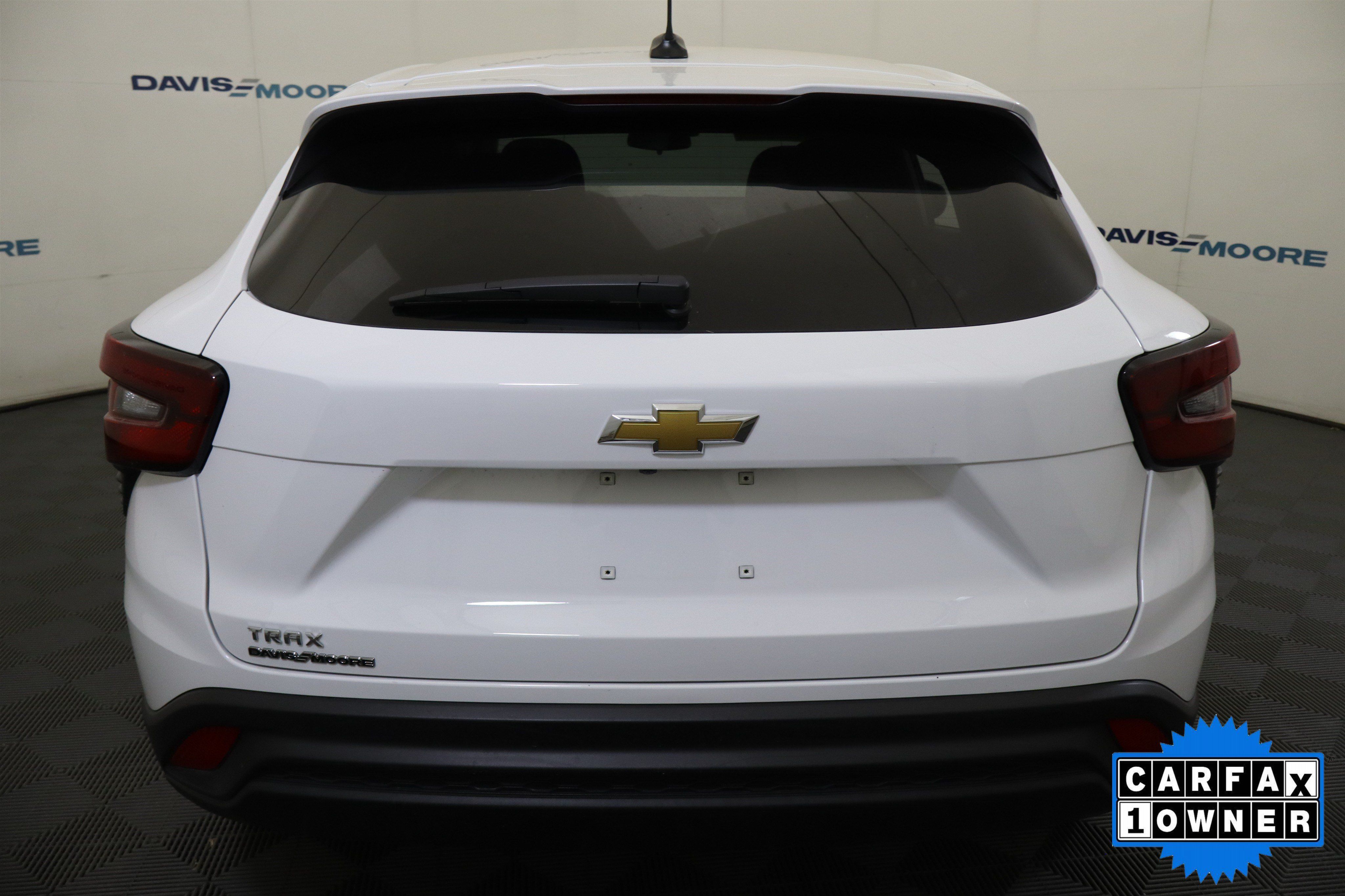 Used 2026 Chevrolet Trax LS FWD image 8