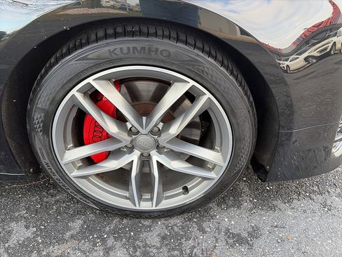 Used 2017 Audi A8 L 3.0T w/ Executive Package image 9