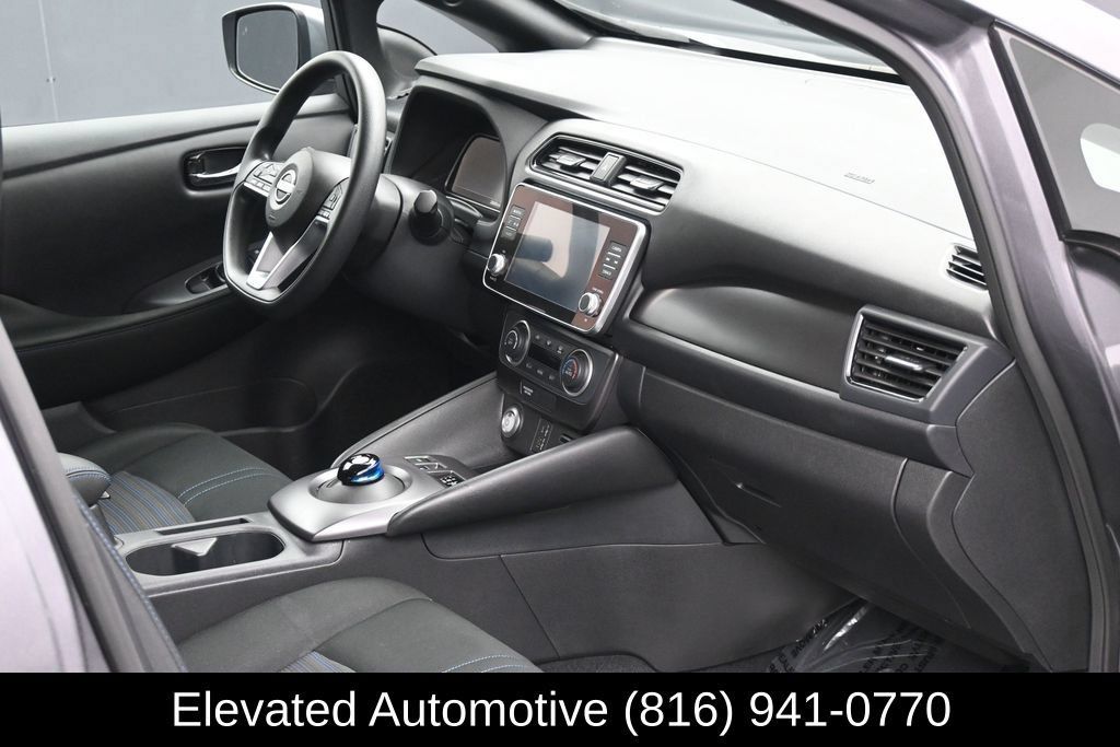 Used 2025 Nissan Leaf S FWD image 6
