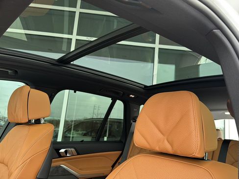 New 2026 BMW X5 sDrive40i image 25