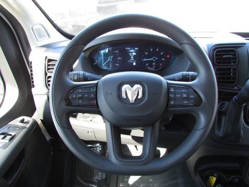 Used 2025 RAM ProMaster 2500 w/ Convenience Group image 19