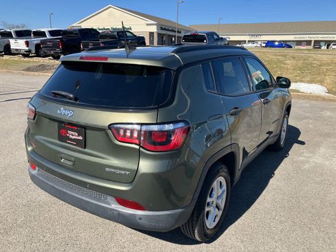 Used 2017 Jeep Compass Sport w/ Tech Group image 7