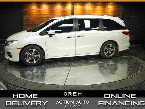 Used 2018 Honda Odyssey Touring image 1