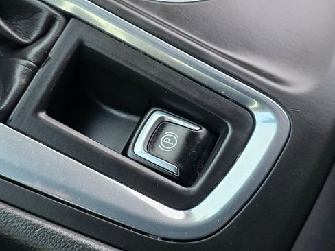 Used 2022 Chevrolet Equinox LS w/ LS Convenience Package image 33