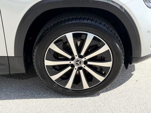 Used 2020 Mercedes-Benz GLB 250 4MATIC image 10
