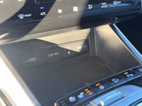 Used 2024 Hyundai Tucson Limited image 28