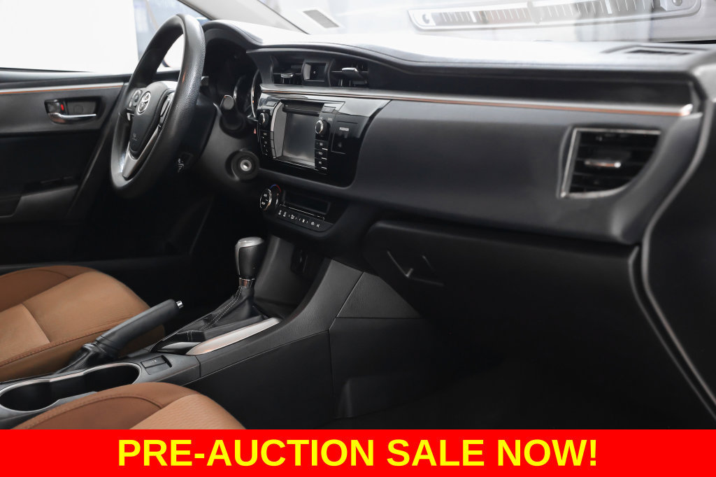 Used 2015 Toyota Corolla LE FWD image 32
