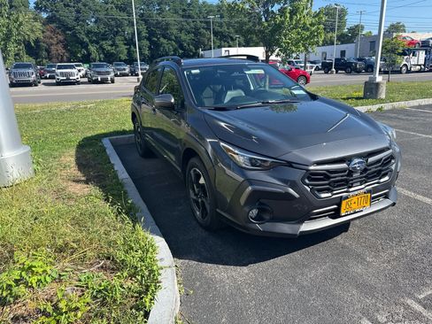 Used 2024 Subaru Crosstrek 2.5i Limited AWD/4WD image 11