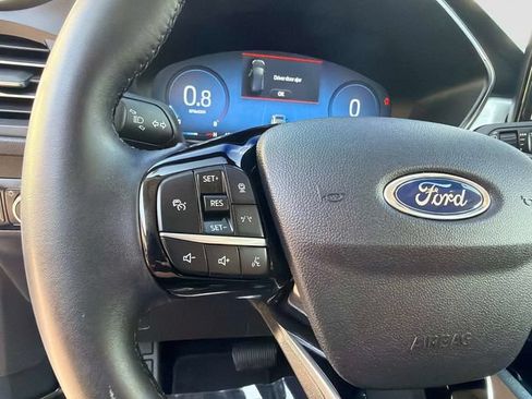 Used 2023 Ford Escape Platinum w/ Premium Technology Package AWD/4WD image 30