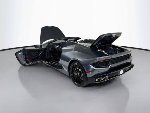 Used 2017 Lamborghini Huracan LP 580-2 RWD image 39