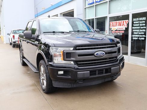 Used 2020 Ford F150 XLT w/ Equipment Group 302A Luxury AWD/4WD image 2