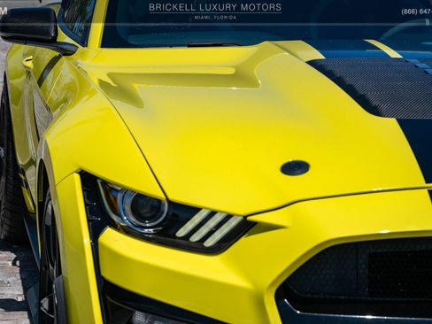 Used 2021 Ford Mustang Shelby GT500 w/ Carbon Fiber Track Pack RWD image 42