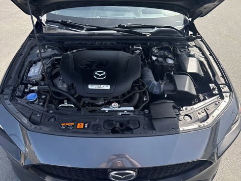 Used 2021 MAZDA MAZDA3 Hatchback w/Premium Plus Pkg image 25