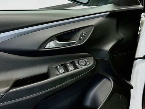Used 2025 Buick Envista Preferred FWD image 15