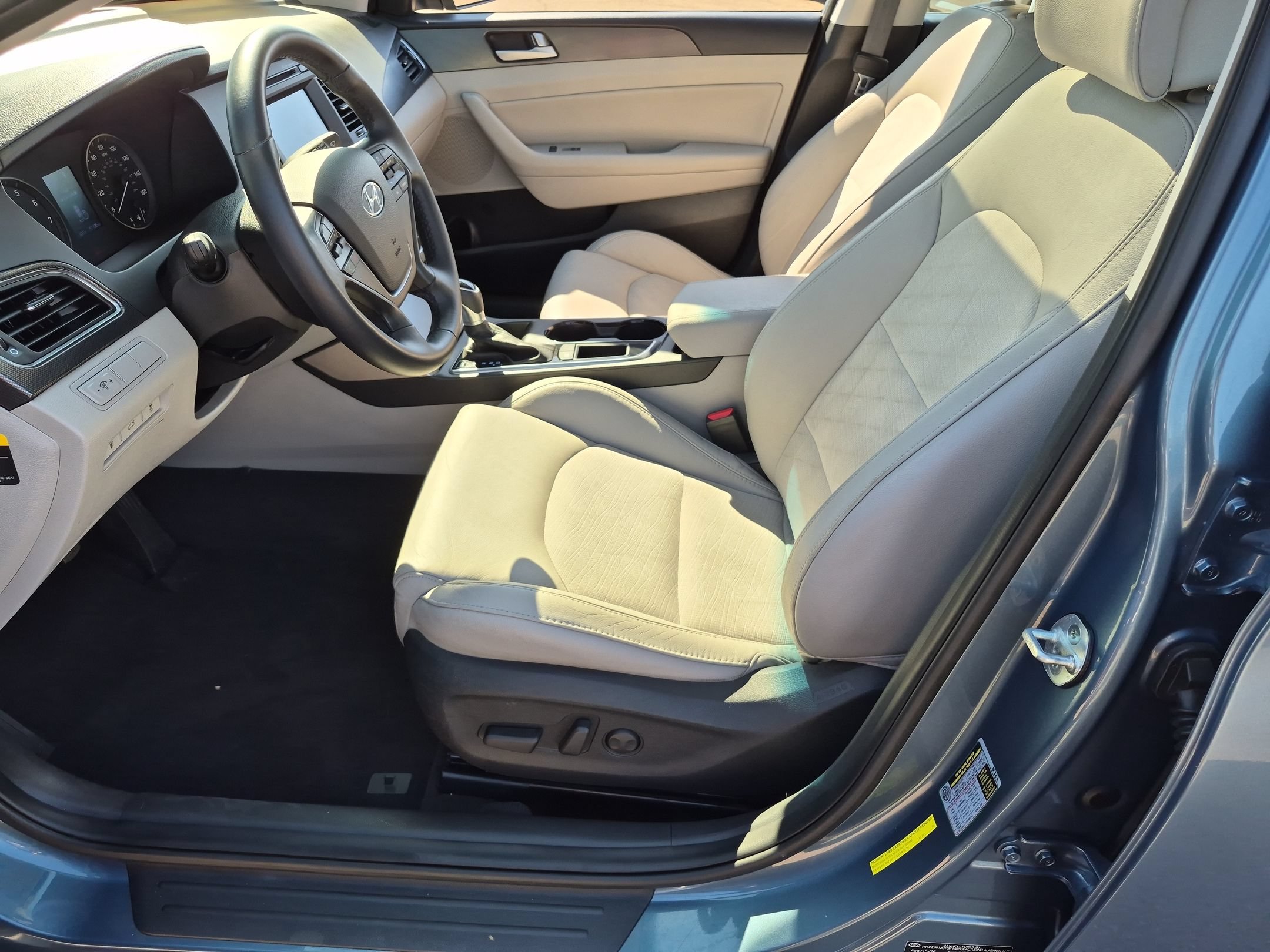 Used 2017 Hyundai Sonata Sport w/ Value Edition Package 02 FWD image 13