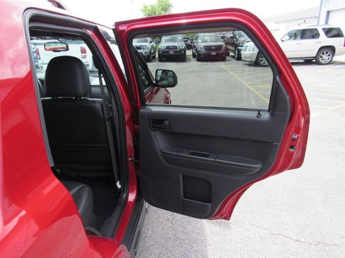 Used 2011 Ford Escape XLT w/ 203A Rapid Spec Order Code AWD/4WD image 31