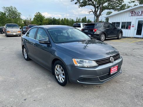 Used 2014 Volkswagen Jetta SE FWD image 3