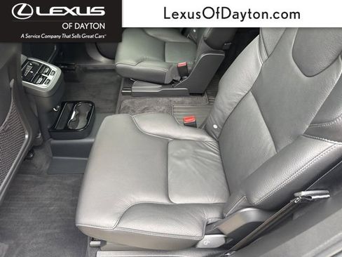 Used 2020 Volvo XC90 T6 Momentum w/ Protection Package Premier image 34