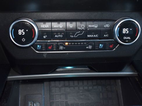 Used 2020 Ford Expedition XLT w/ Equipment Group 202A image 40